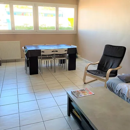 شقة Proche Transports Et Commodites *